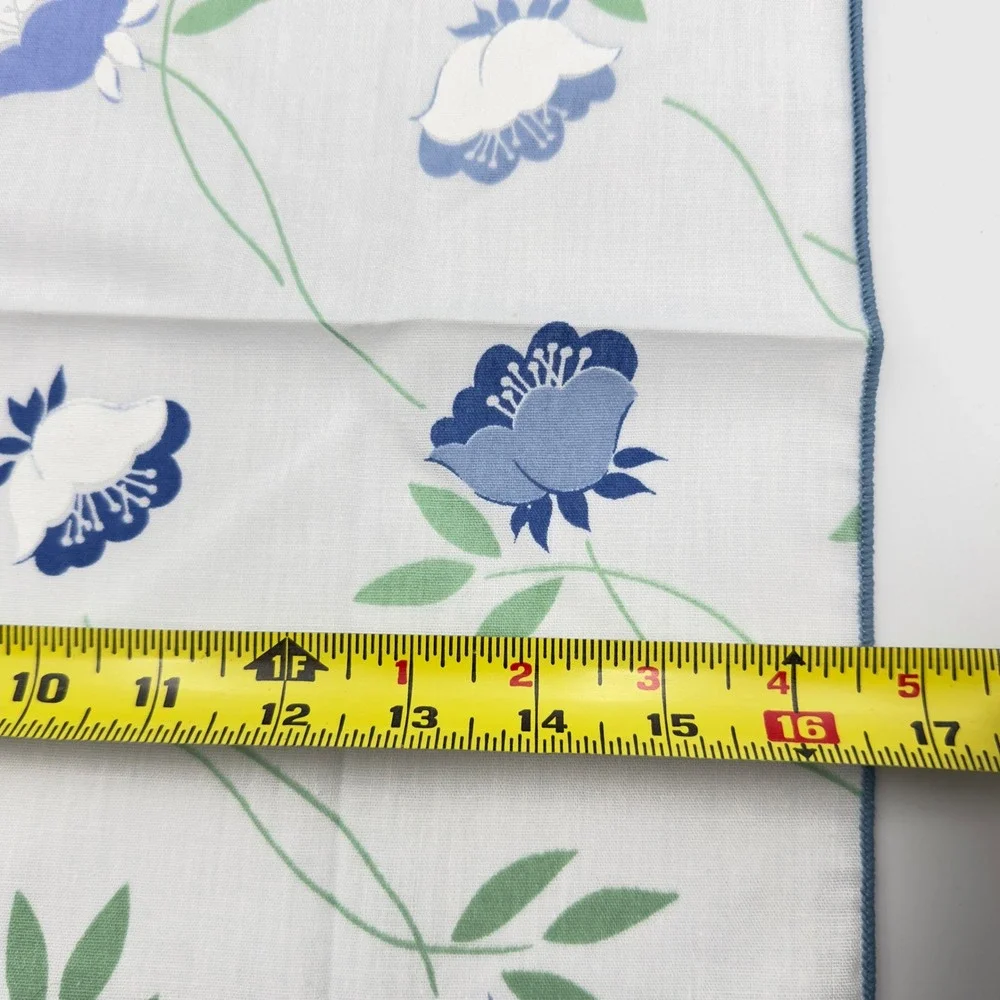 Vintage Floral Napkins White Blue Purple Set of 4 Square 16.5